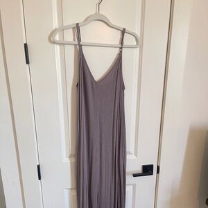 Flowy spring purple dress